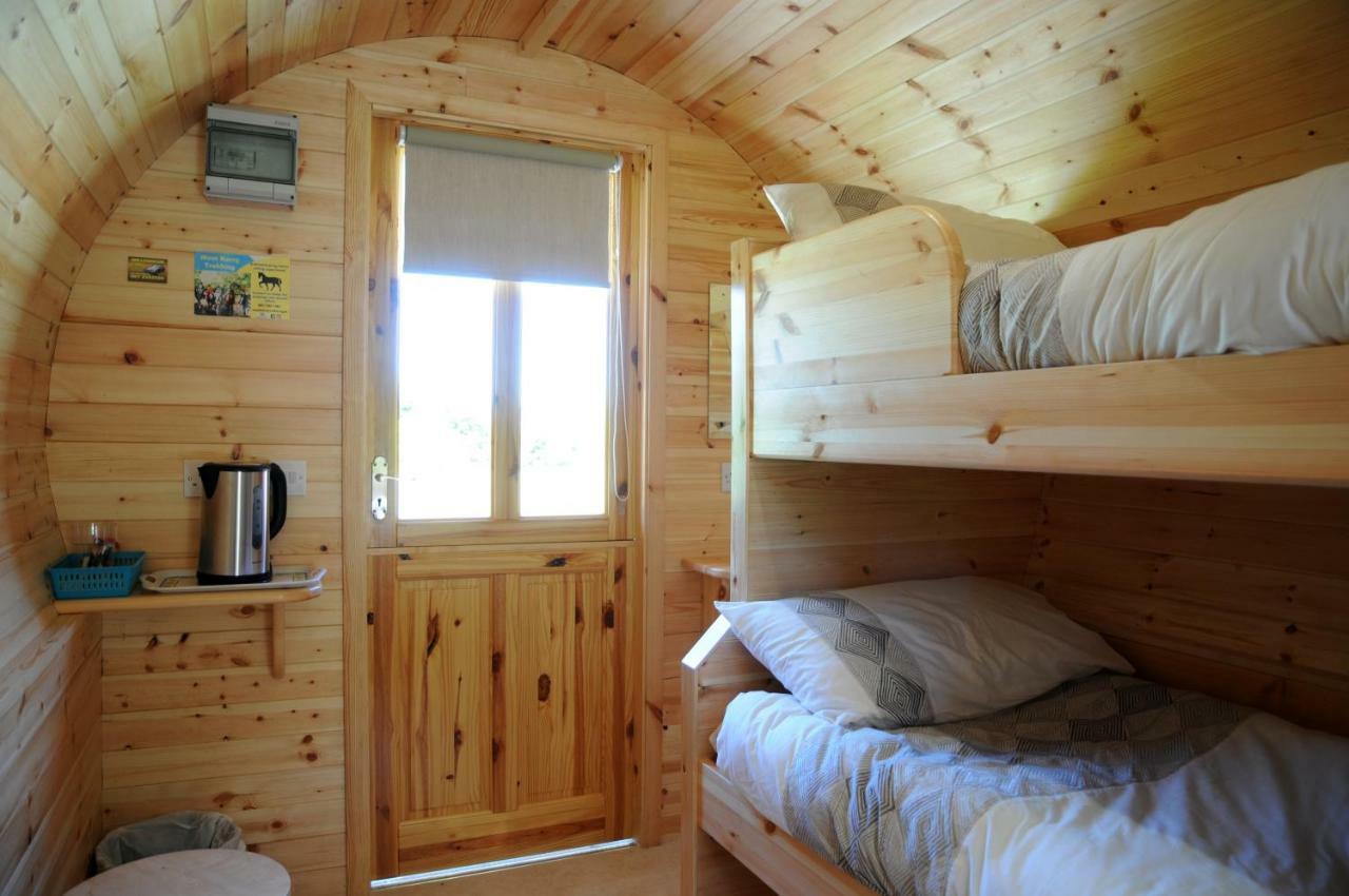 Coach Field Camp Hotel ภายนอก รูปภาพ