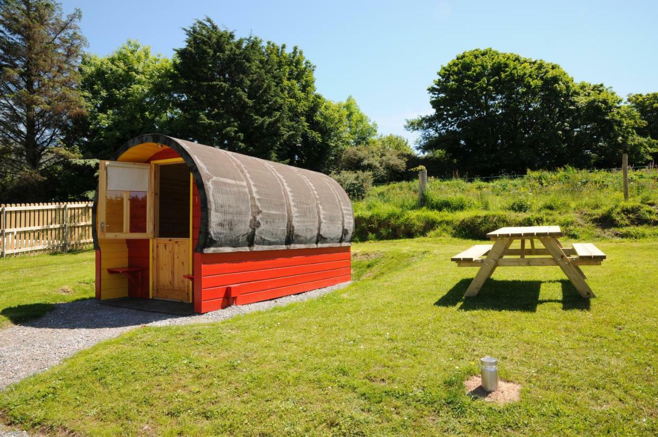 Coach Field Camp Hotel ภายนอก รูปภาพ